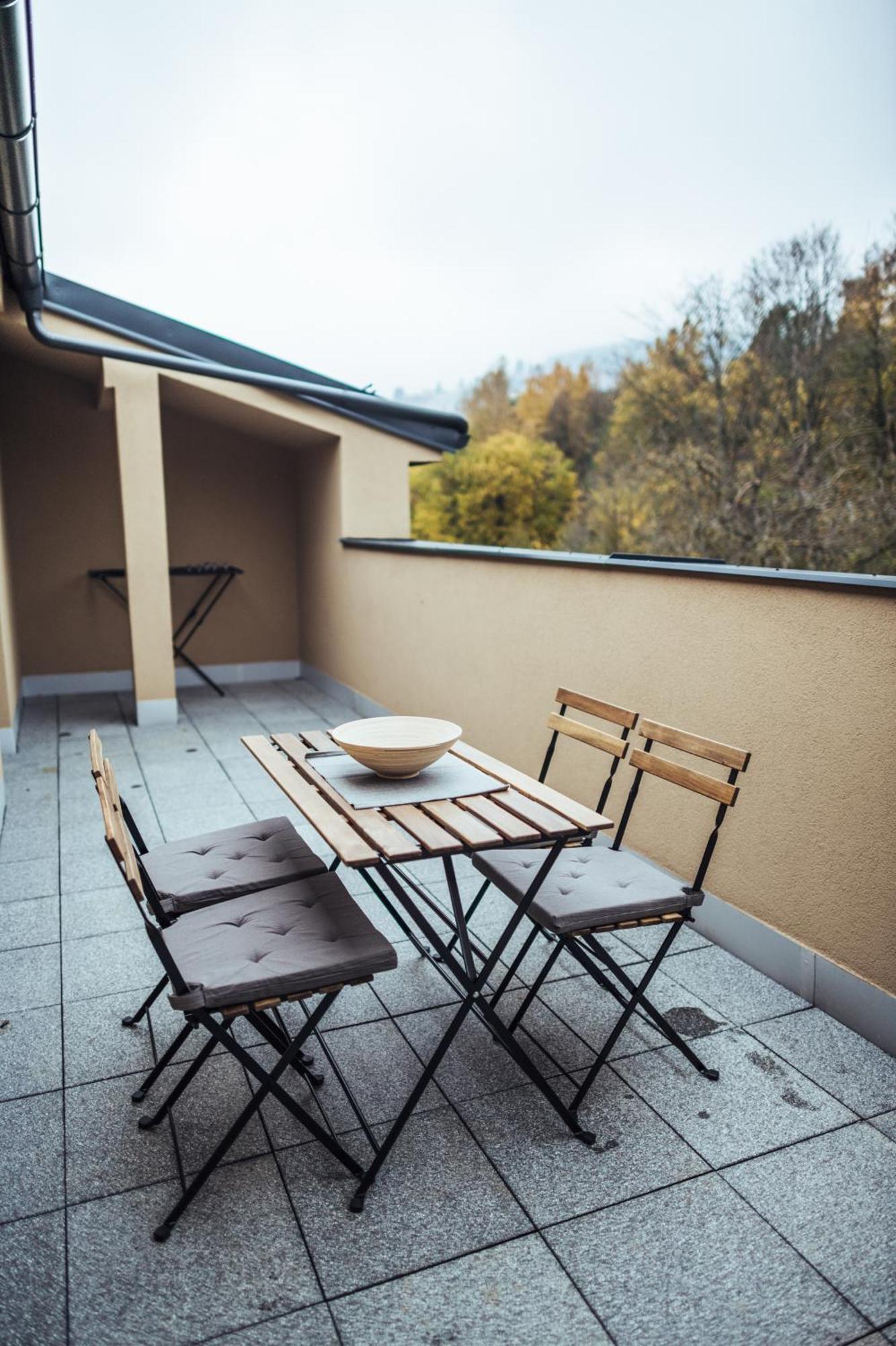 Lucni Dobromysl A Laskavec * Černý Důl